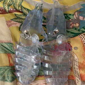 Strapping Jelly Sandals